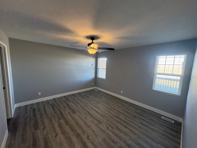 Photo - 233 W Lester St