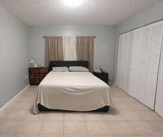 Photo - 2871 W 76th St