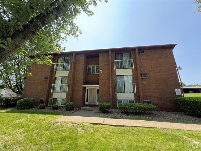Building Photo - 6316 Tippecanoe Rd Rental