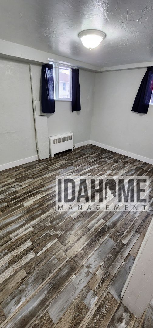 Photo - 626-628 W Custer St Unidad 626 W Custer St