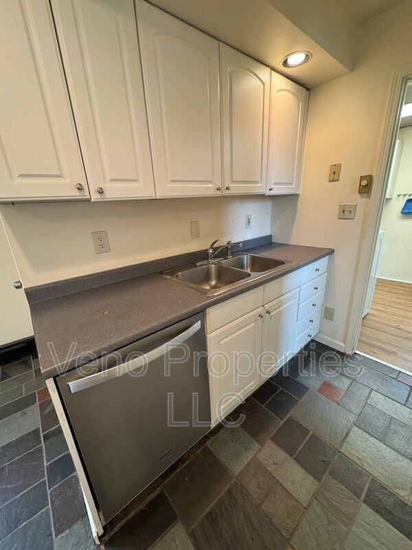 Photo - 80 Hudson Ave