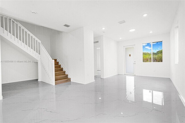 Photo - 22555 SW 125th Ave