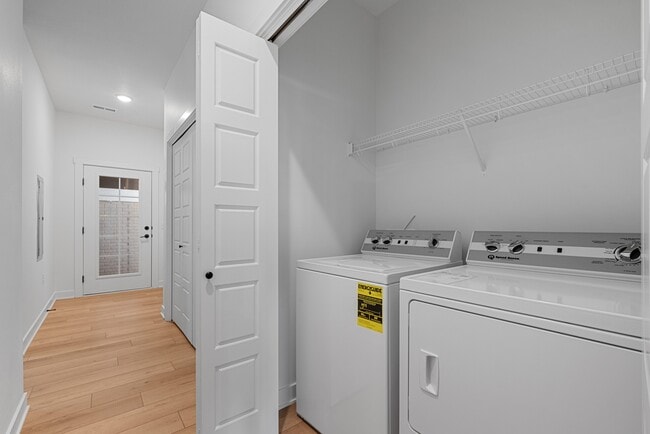 Photo - 1206 SW Franklin Ct