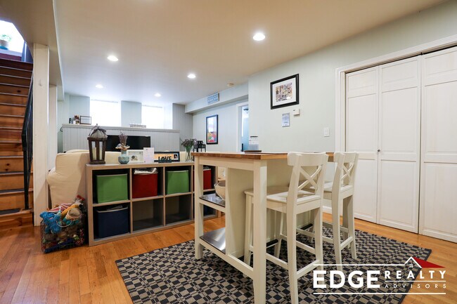 Photo - 17 Strathmore Rd Unit B