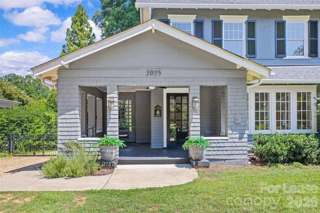 Photo - 2025 Sharon Rd