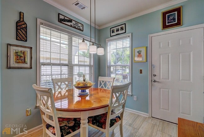 Photo - 143 Begonia Ct
