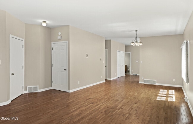 Photo - 75 Edgecomb St