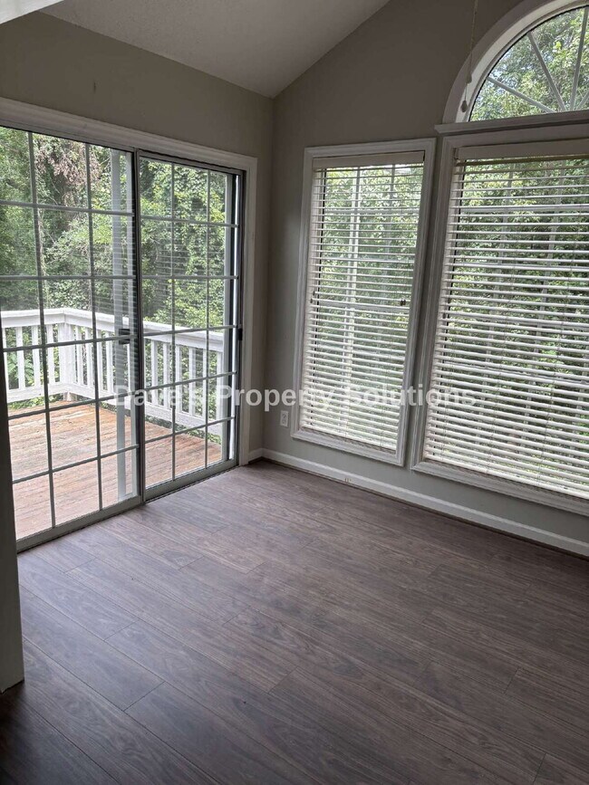 Photo - Beautiful Condo in Convenient Location!