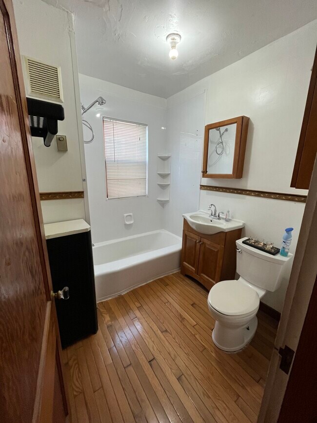 Photo - 245 Presidents Ln