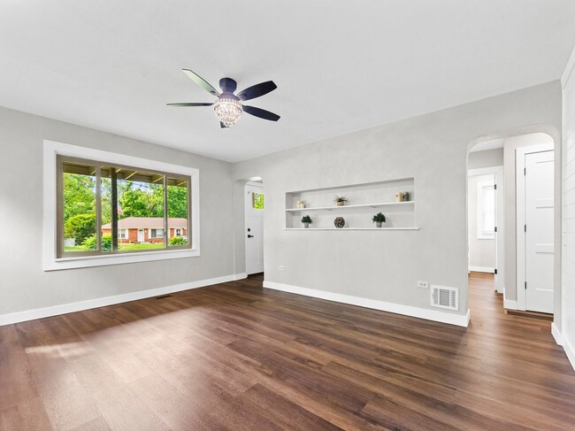 Photo - 9915 N Rd