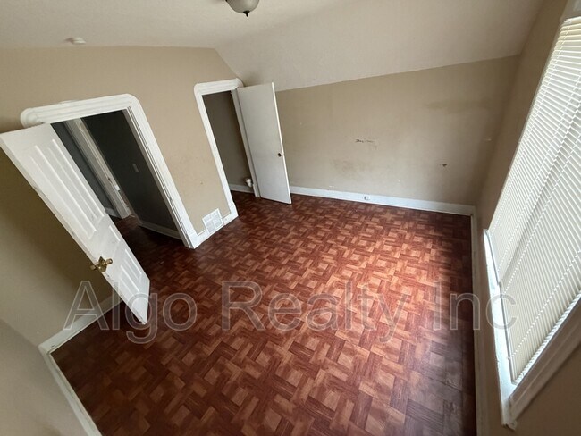 Photo - 2647 Fremont Ave N