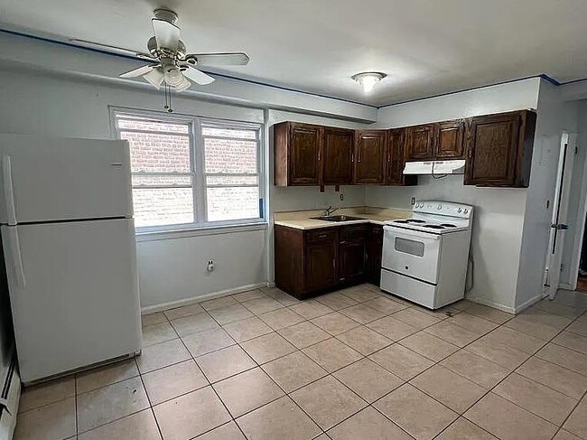 Photo - 2422 Wilson Ave