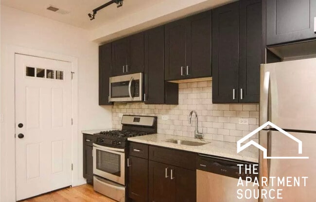 Photo - 2203 W Eastwood Ave Unidad 1NE