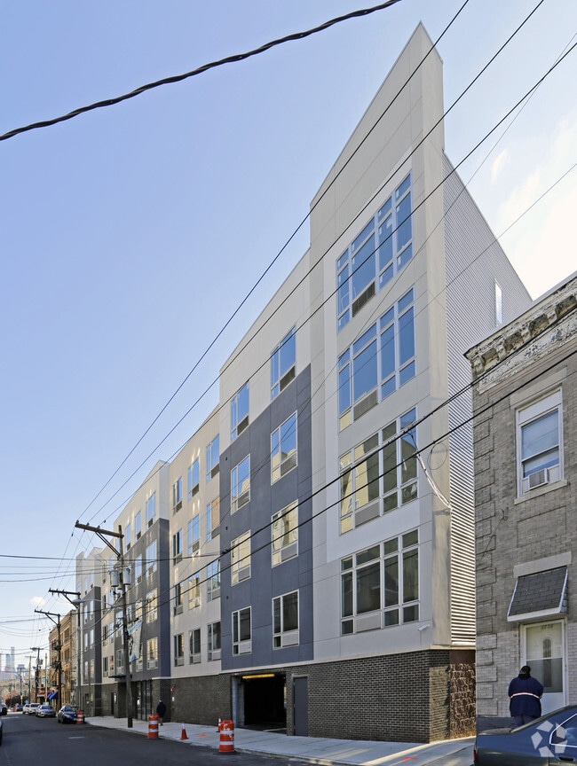 Solo West New York - Solo West New York