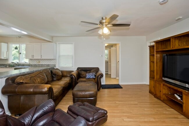 Photo - 159 N Monson Rd