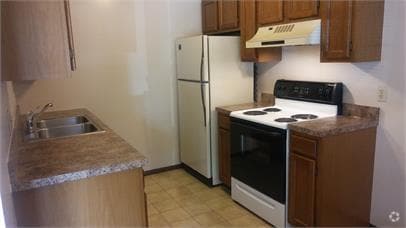Building Photo - 214 Umberto Ave Rental