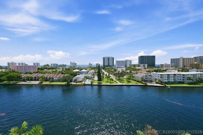 Building Photo - 2880 NE 14th Street Causeway Unit 804