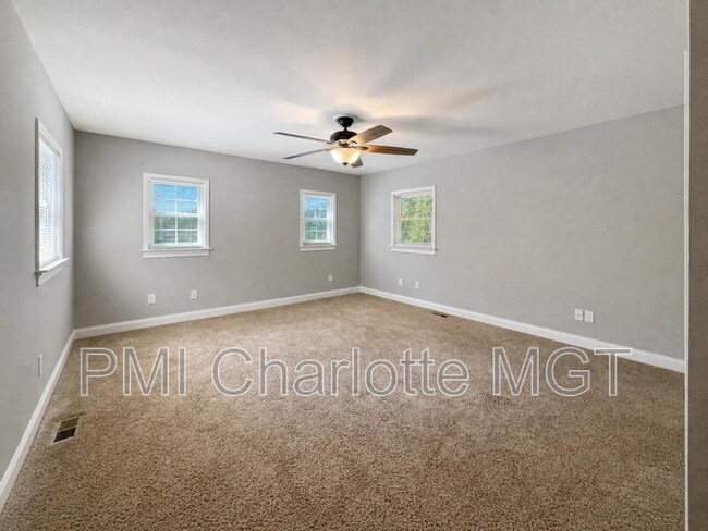 Photo - 614 Marsh Rd
