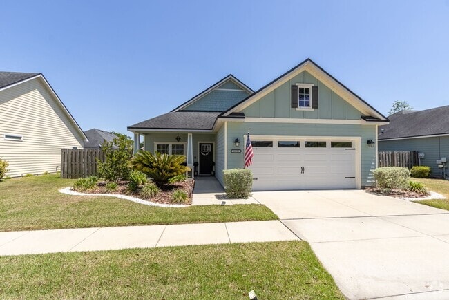 Building Photo - Spacious 3BR/2BA Home with Open Layout, Is...