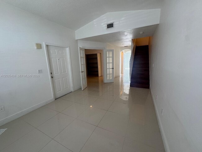 Photo - 4941 Tradewinds Ter