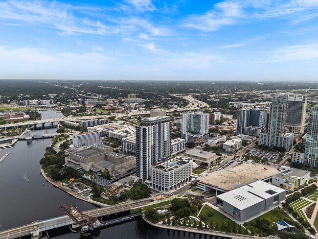 AER APARTMENTS
