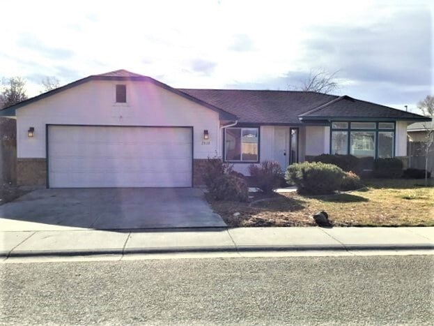 Building Photo - 2839 W Santa Clara Dr