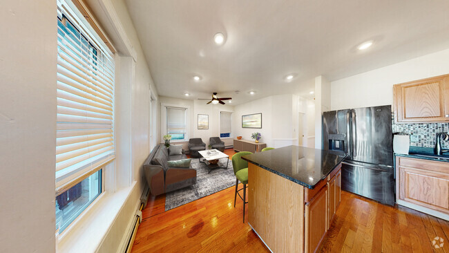 Building Photo - 7 Mark St Unit #2 Rental