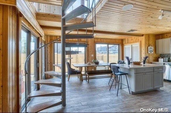 Photo - 332 Dehnoff Walk