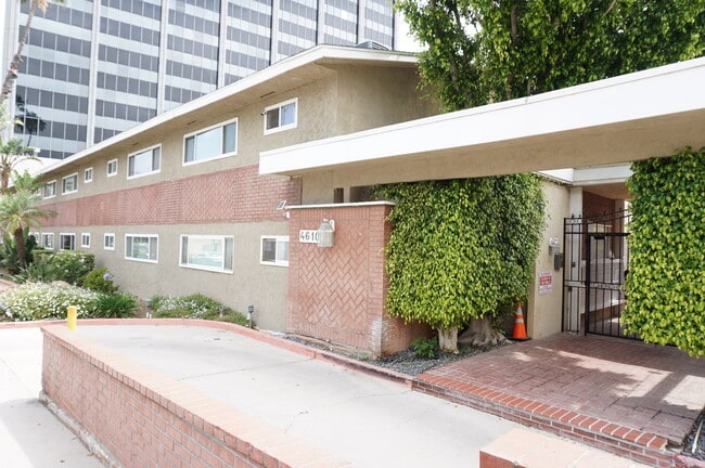 Building Photo - 4610 Densmore Ave Unit 20