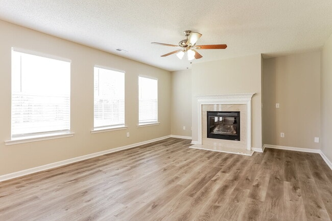 Photo - 4920 Alenja Ln