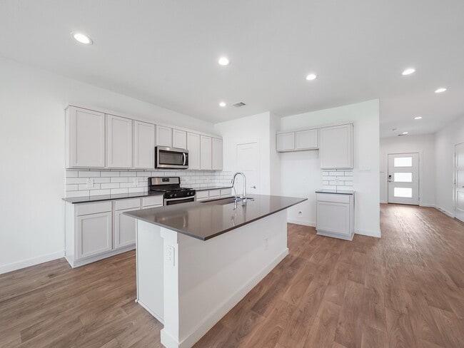 Photo - 14206 Wonder Lake Ln
