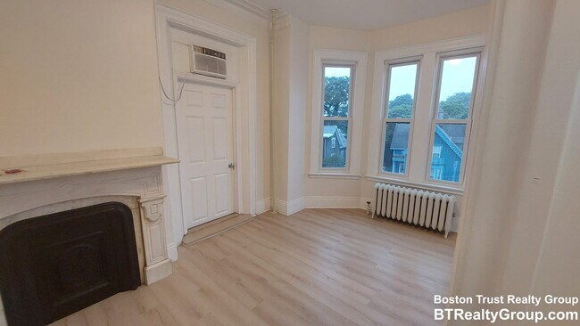 Photo - 4 Montrose St Unit 2