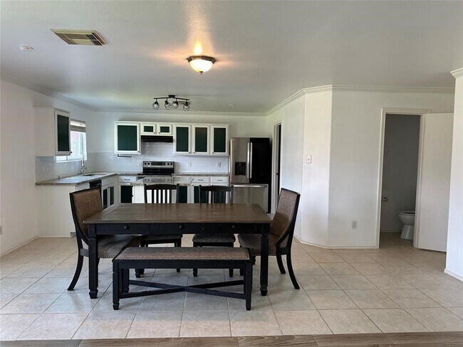 Photo - 508 Birch Cluster Ct