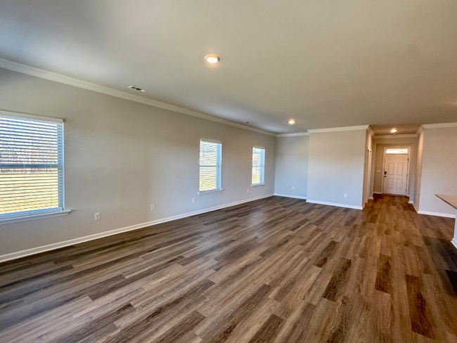 Photo - 160 High Leaf Dr