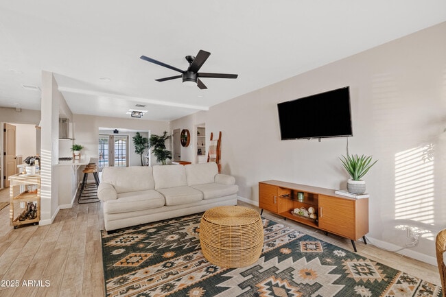 Photo - 2722 E Virginia Ave