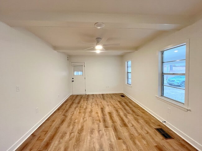 Photo - 4 Bed/2 Bath Home in Pearl