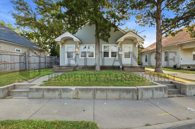 224 1/2 N Minnesota Ave