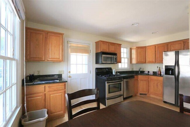 Photo - 86 Winter St