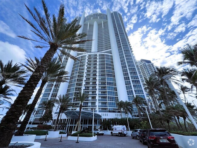 Building Photo - 18101 Collins Ave Unit 4201 Rental