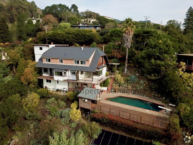 Building Photo - Country Club San Rafael Home with Pool and...
