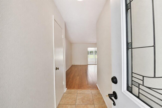 Photo - 8411 Romney Rd