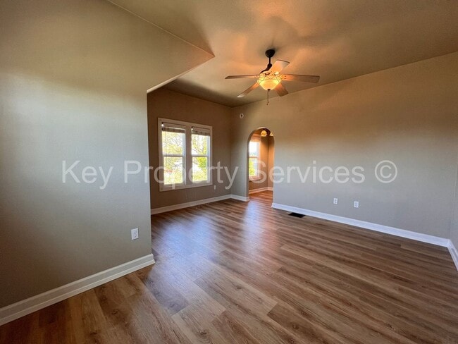 Photo - Charming One-Bedroom in Downtown Woodland Unidad B