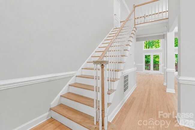 Photo - 3011 McKee Rd