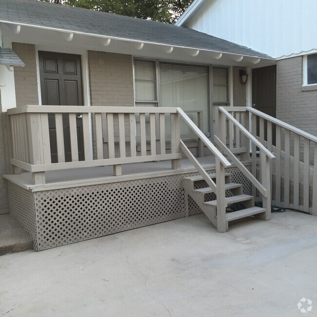 Building Photo - 3020 5th Ave Unit B Rental