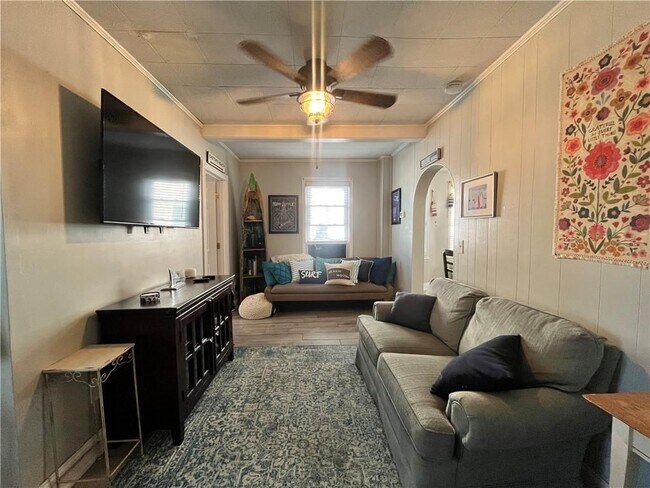 Photo - 16 Vaughan Ave