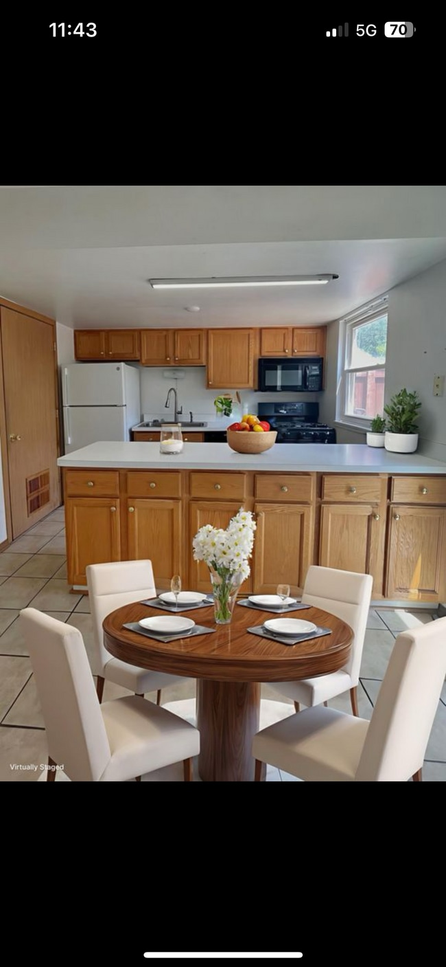 Photo - 1766 Hassell Rd