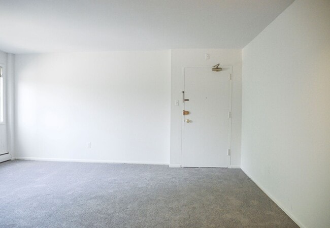 Photo - !!Spacious 2 Bedroom 1 bath apartment!! Unit C St-203