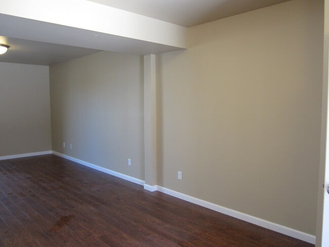 Photo - 2131 Siddle St Unit 103