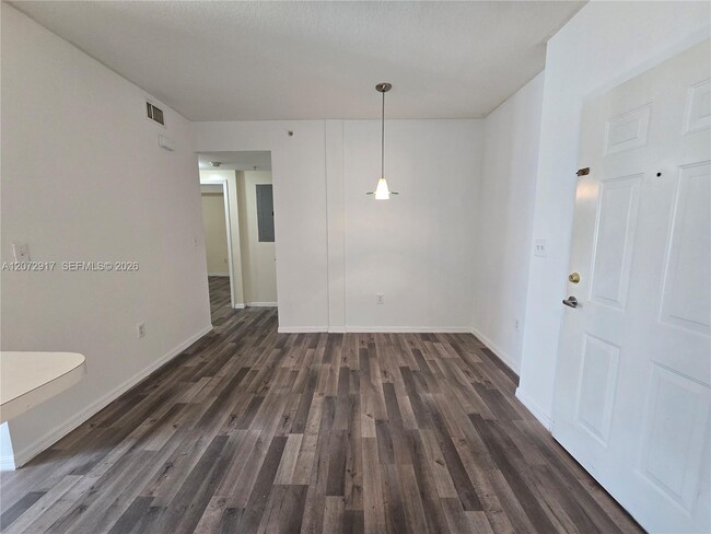 Photo - 11060 SW 196th St Unit 413