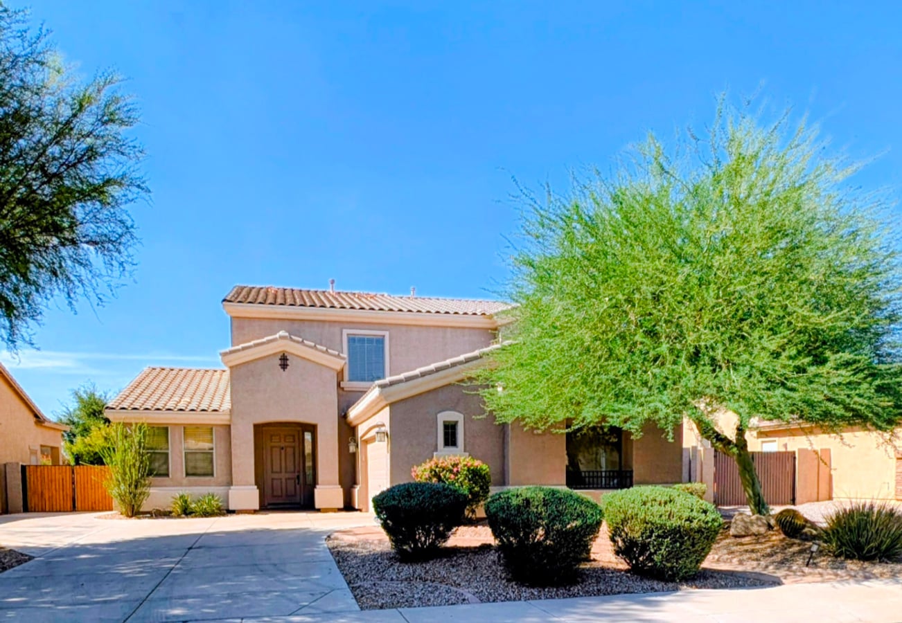 Absolutely Beautiful and spacious home. Availability now! - Absolutely Beautiful and spacious home. Availability now!